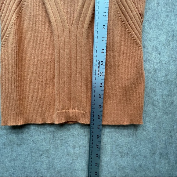 NEW Guess Women's Turtleneck Fine Gauge Sleeveless Top XL - Picture 9 of 10